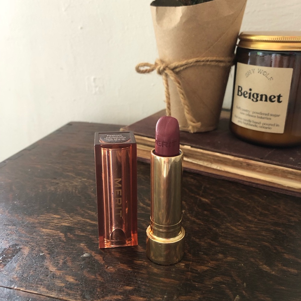 Merit Signature Lip Lipstick in Fashion